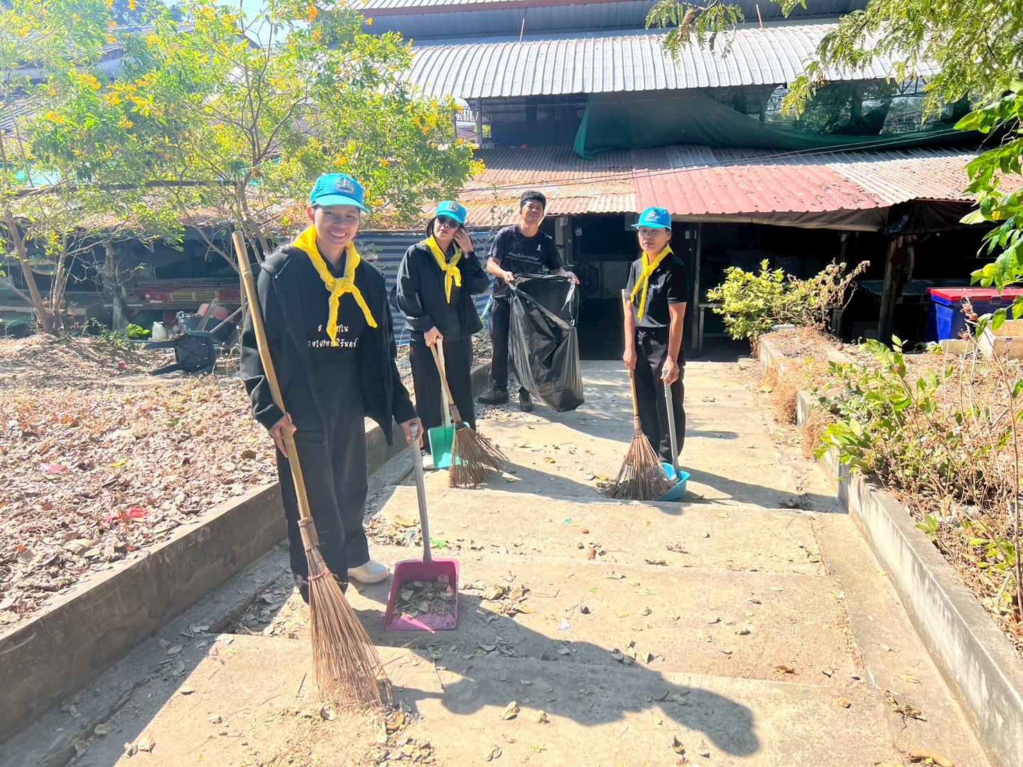 title - ส.ป.ก.ยโสธร ร่วมกิจกรรมจิตอาสาพัฒนาเนื่องในโอกาสวันคล้ายวันประสูติ สมเด็จพระเจ้าลูกเธอ เจ้าฟ้าสิริวัณณวรี นารีรัตนราชกัญญา